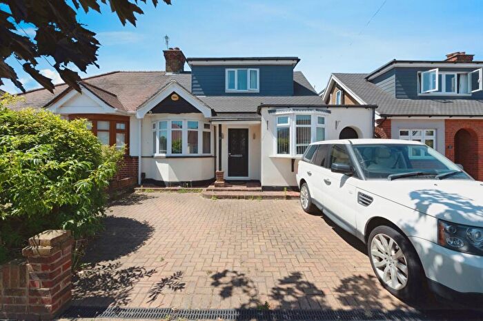 3 Bedroom Semi-Detached House For Sale In Gordon Road, Grays, Essex, RM16