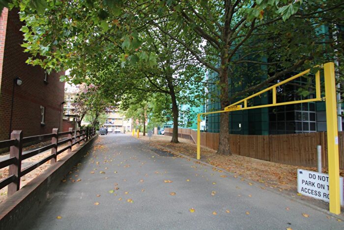 Property To Rent In Harrington Court, Croydon, CR0