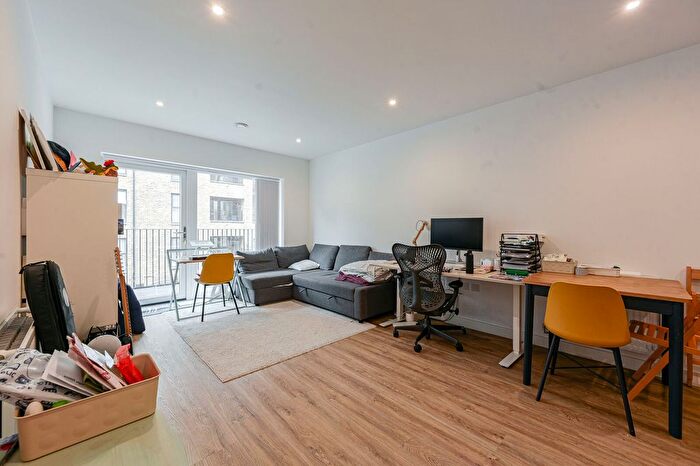 1 Bedroom Flat To Rent In Gazella Heights, Brumwell Avenue, Woolwich, SE18