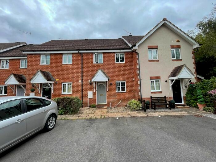 3 Bedroom Terraced House To Rent In Saddler Corner, Sandhurst, GU47