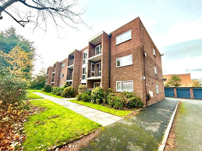 2 Bedroom Apartment For Sale In Budworth Road, Prenton, Merseyside, CH43