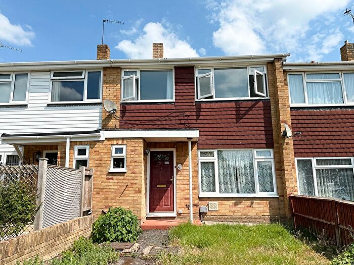 3 Bedroom Terraced House To Rent In Rye Close, Farnborough, GU14