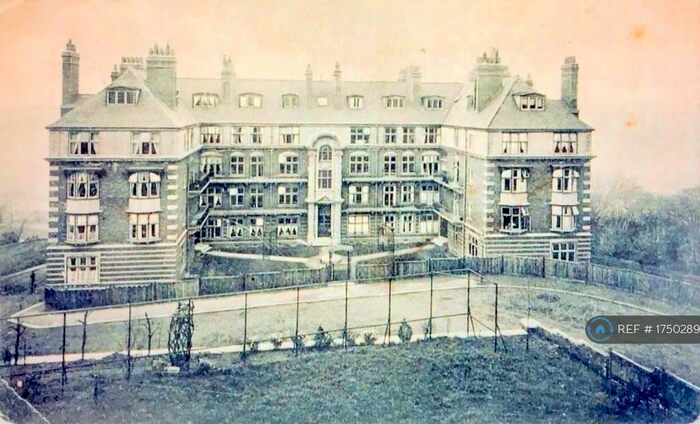 2 Bedroom Flat To Rent In Grange Court, Leeds, LS6