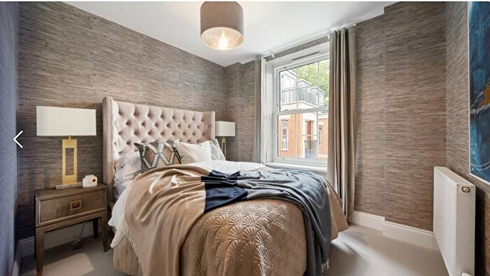 2 Bedroom Flat To Rent In - London Road, Sevenoaks, Kent, TN13