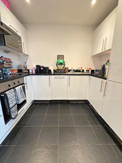 2 Bedroom Flat To Rent In Merryweather Place, London, SE10