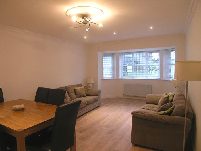 2 Bedroom Flat To Rent In Audley Park, Neeld Crescent, London, NW4