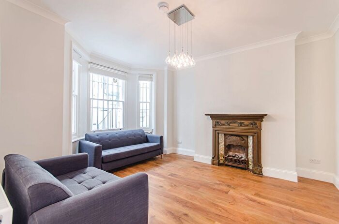 2 Bedroom Flat To Rent In Hogarth Road, Earls Court, London, SW5