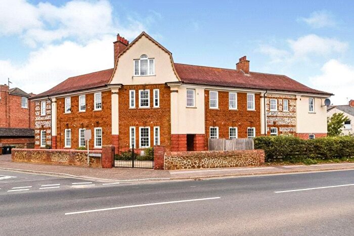 2 Bedroom Flat For Sale In York Avenue, Hunstanton, Norfolk, PE36