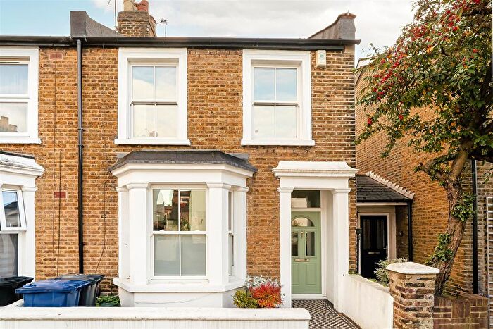 3 Bedroom End Terrace House For Sale In Northfield Road, Ealing, W13