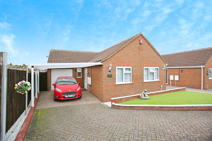 2 Bedroom Detached Bungalow For Sale In Rowan Gardens, Polesworth, B78