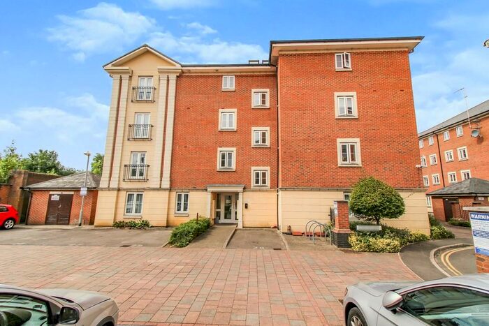 2 Bedroom Apartment To Rent In Brunel Crescent, Swindon, SN2