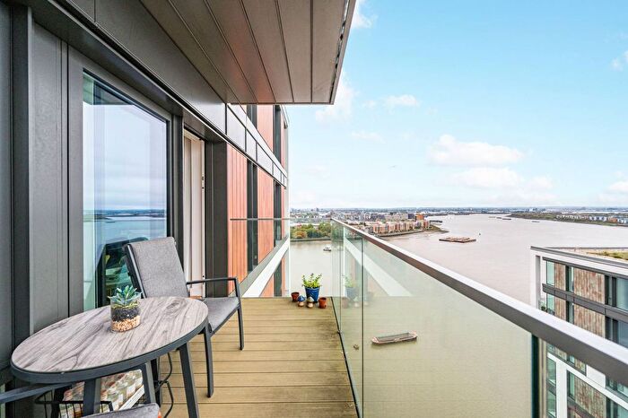 2 Bedroom Flat For Sale In Duke Of Wellington Avenue, Woolwich Riverside, London, SE18