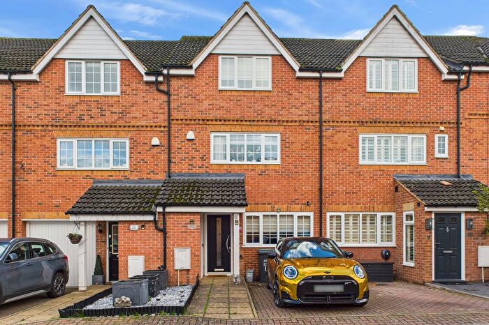 4 Bedroom Terraced House For Sale In Franklins, Maple Cross, WD3