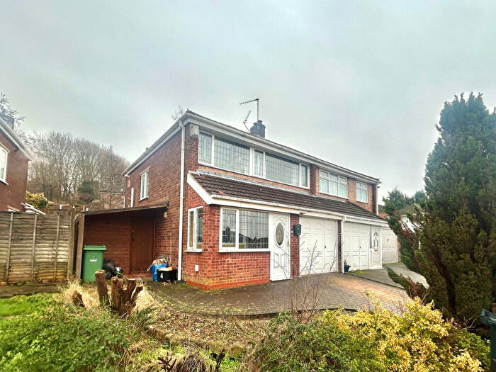 3 Bedroom Semi Detached House For Sale In Westminster Close, Dudley, DY1