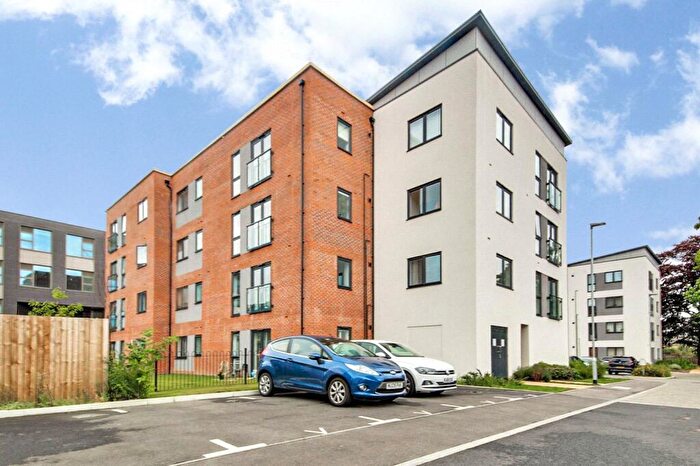1 Bedroom Apartment For Sale In Elvian Close, Reading, Berkshire, RG30