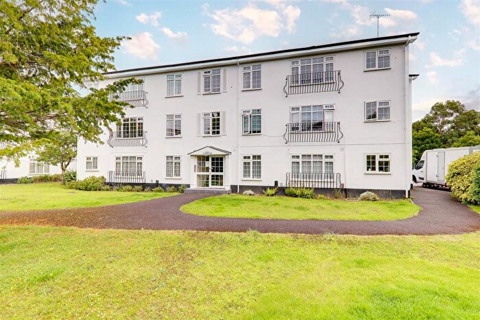 1 Bedroom Flat For Sale In St. Botolphs Road, Worthing, BN11