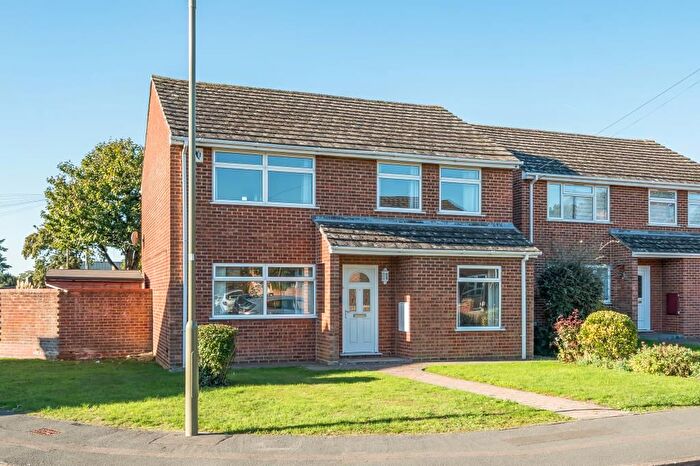 4 Bedroom Detached House For Sale In Fair Close, Bicester, Oxfordshire, OX26