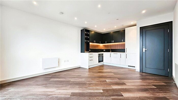 2 Bedroom Flat To Rent In Eden Grove, Staines-Upon-Thames, Surrey, TW18