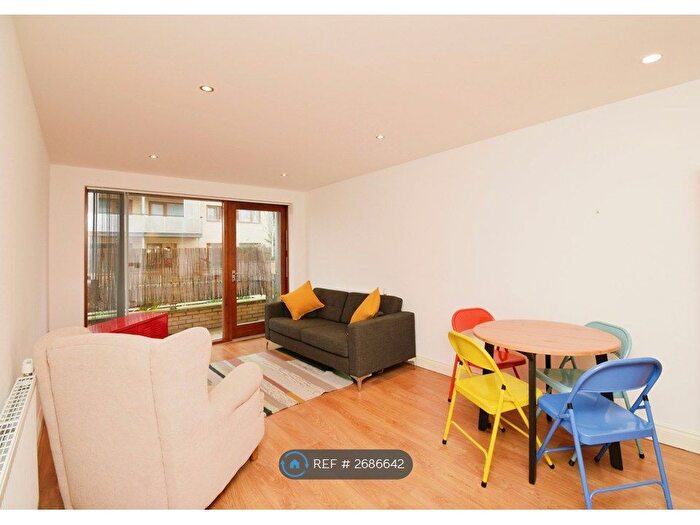 2 Bedroom Flat To Rent In Steward House, London, E3