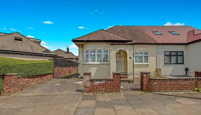 2 Bedroom Semi-Detached Bungalow For Sale In Winston Avenue, London, NW9