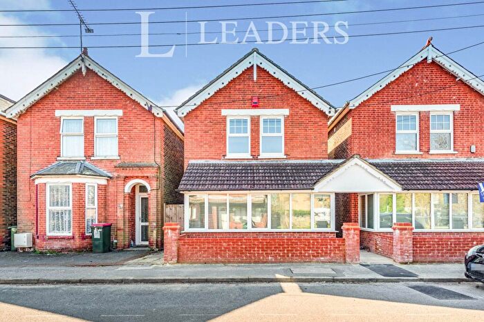 2 Bedroom Maisonette To Rent In East Park, Crawley, RH10
