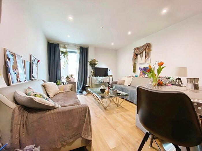 1 Bedroom Apartment To Rent In Leylands House, Mabgate, Leeds, West Yorkshire, LS9