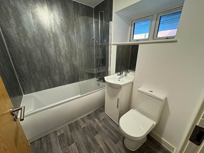 1 Bedroom Flat To Rent In Burton Lodge, Highclere Dr, Nottingham, Nottinghamshire, NG4