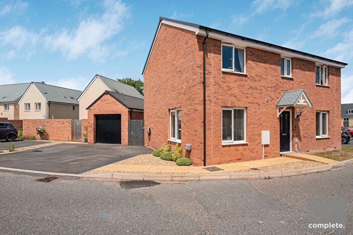 4 Bedroom Detached House For Sale In Elbow Close, Cranbrook, Exeter, EX5