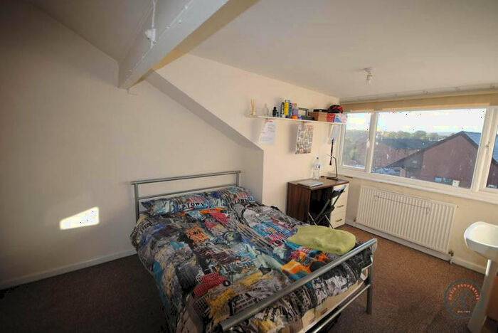 4 Bedroom House To Rent In Queens Road, Leeds, LS6