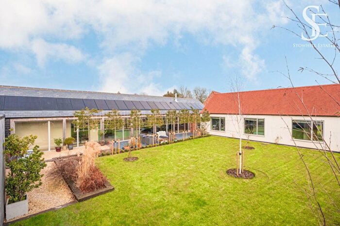 4 Bedroom Detached House For Sale In Courthill Road, Letcombe Regis, OX12