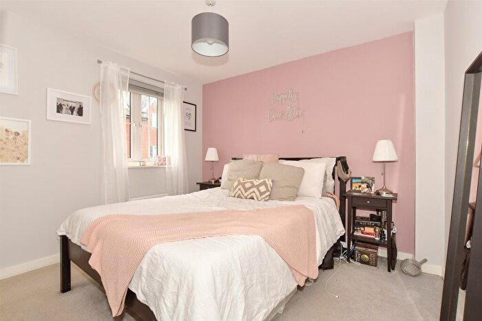 2 Bedroom Semi-Detached House For Sale In Hewitts Road, Cranleigh, Surrey, GU6