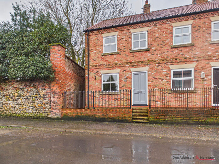 2 Bedroom End Of Terrace House To Rent In North Street, Aldbrough, HU11