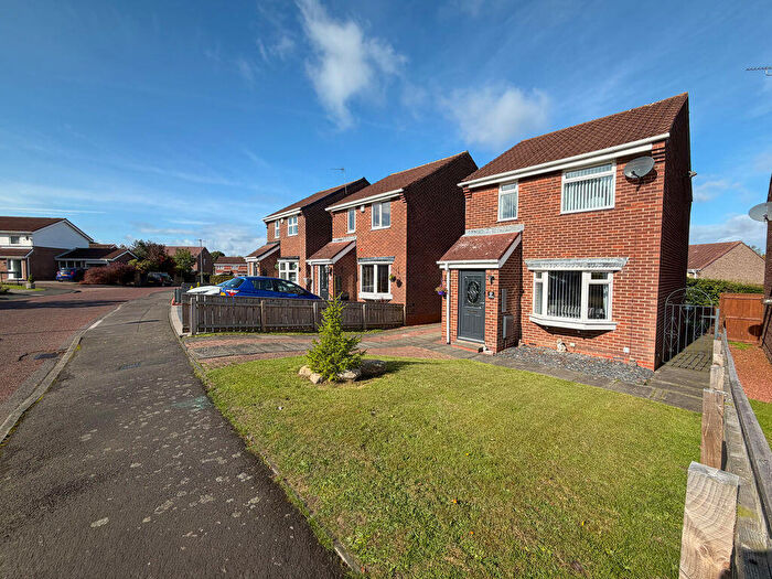 3 Bedroom Detached House For Sale In Cloverhill Drive, Ryton, NE40