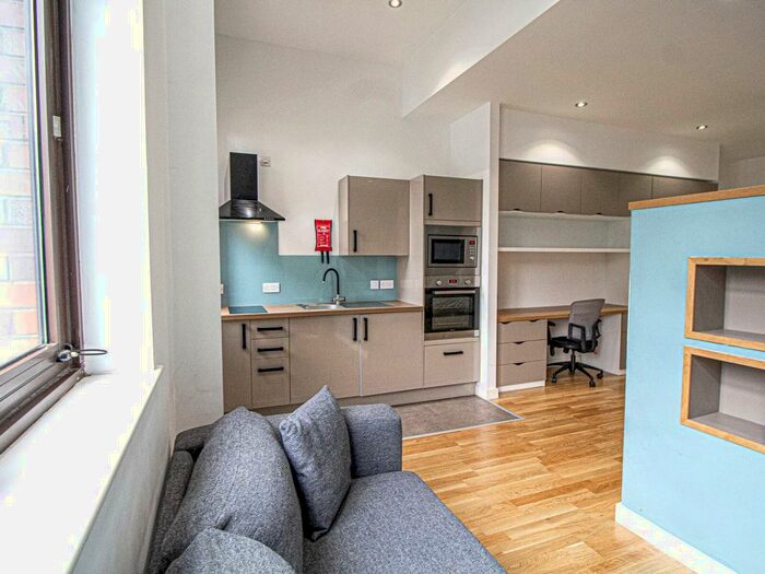 Studio To Rent In Queen Street, Leeds, West Yorkshire, LS1