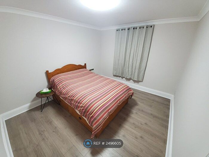 1 Bedroom Flat To Rent In Savoy Close, London, E15