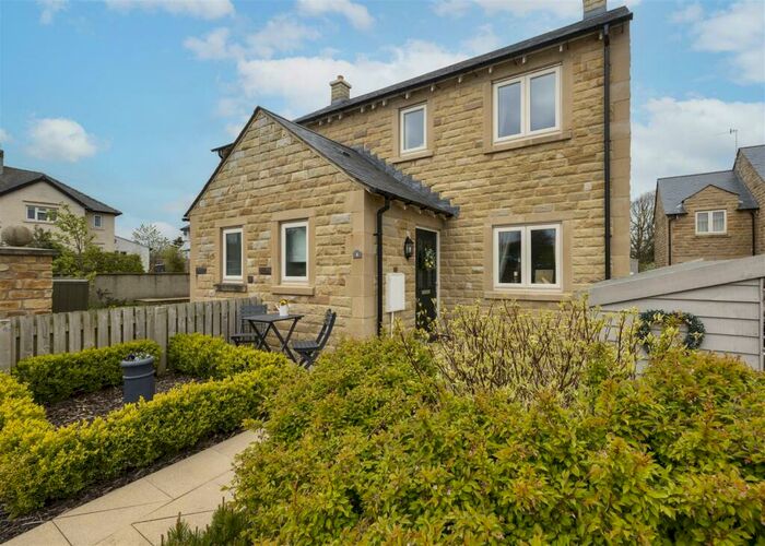 3 Bedroom Semi-Detached House For Sale In The Meadows, Hornby, LA2