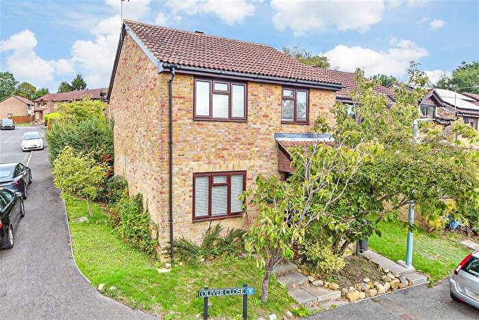 3 Bedroom Detached House For Sale In Oliver Close, Crowborough, East Sussex, TN6