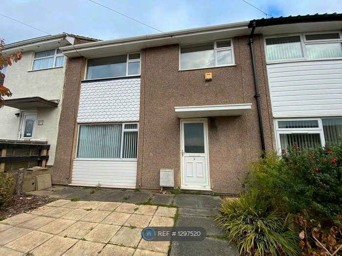 3 Bedroom Terraced House To Rent In Helston Road, Leeds LS10