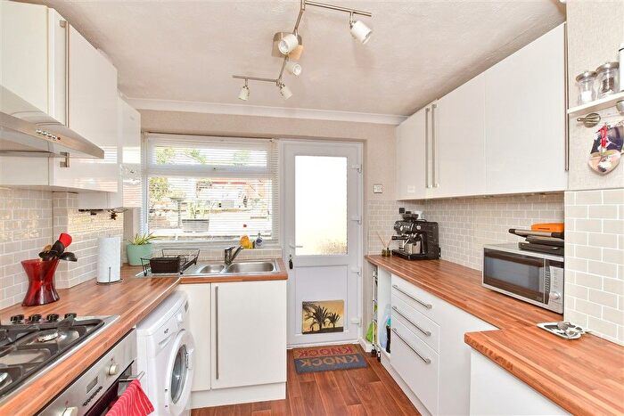 2 Bedroom End Of Terrace House For Sale In Kipling Avenue, Woodingdean, Brighton, East Sussex, BN2