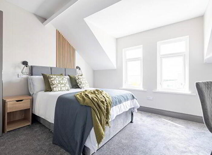1 Bedroom Rooms To Rent In Room, Ballygomartin Road, Belfast, BT13
