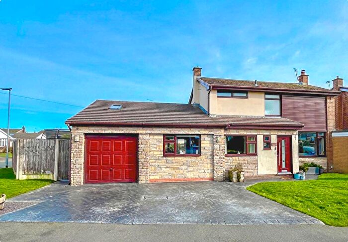 3 Bedroom Link Detached House For Sale In Anderton Close, Seddons Farm, Bury, BL8