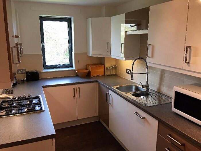 2 Bedroom Flat To Rent In Papermill Wynd, Broughton, Edinburgh, EH7