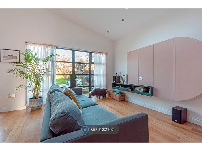 4 Bedroom Semi-Detached House To Rent In Rochester Way, London, SE3