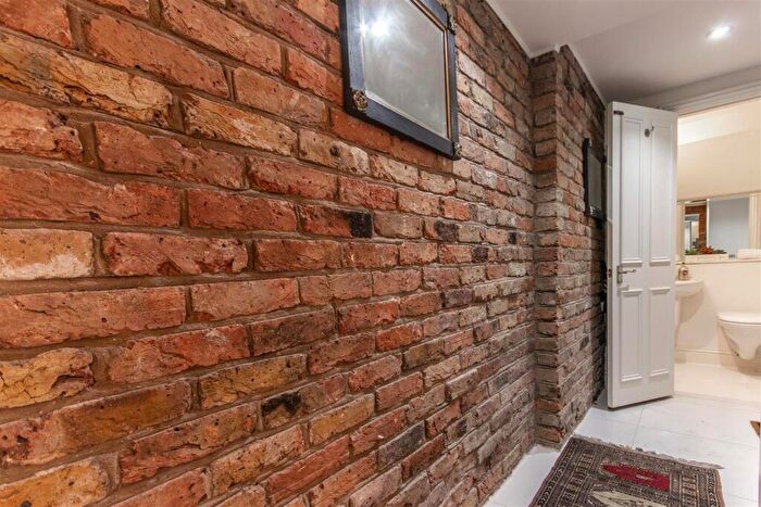 2 Bedroom Apartment To Rent In Fitzjohn Avenue, Hampstead, NW3