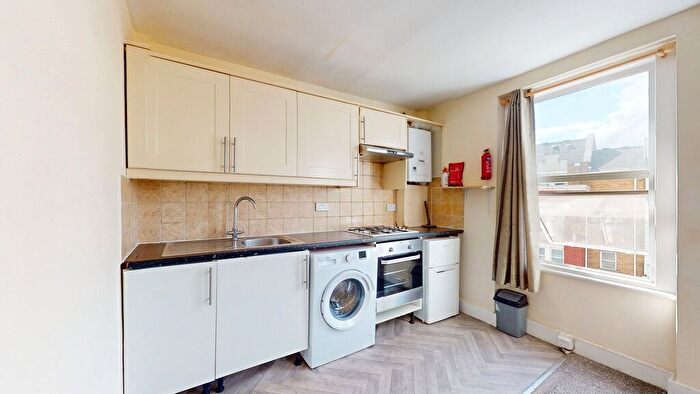 1 Bedroom Flat To Rent In Great Western Road, London, W9