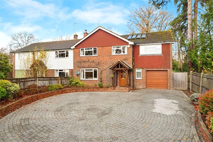 4 Bedroom Semi-Detached House For Sale In Burgh Hill, Etchingham, East Sussex, TN19