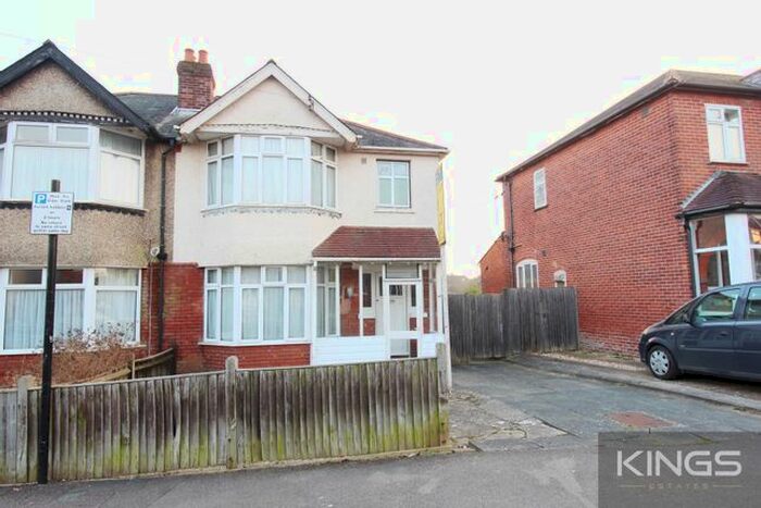 6 Bedroom Semi-Detached House To Rent In Kitchener Road, Southampton, SO17