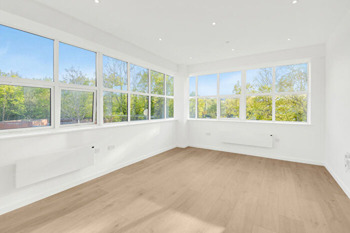 2 Bedroom Flat To Rent In **Limited Offer: £. Rent Contribution - Sunrise Parkway, Milton Keynes, MK14