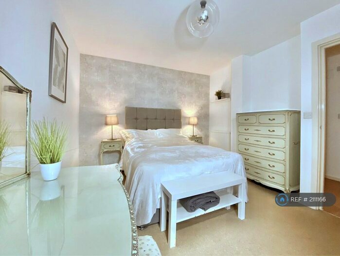 1 Bedroom Flat To Rent In Docklands Excel, London, E16