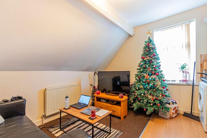 2 Bedroom Private Halls To Rent In Richmond Road, Roath, CF24